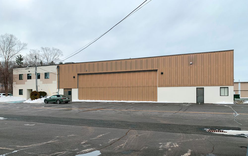 Hangar space at Nashua Airport: 99 Perimeter Rd, Nashua, NH 03063